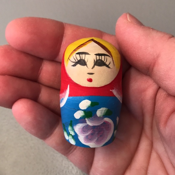 Russian Nesting Dolls Matryoshka (7 piece set) wooden hand painted - Picture 11 of 16